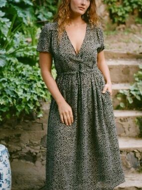 The Dawn Dress in dark blue with floral print